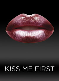 /Kiss Me First һ